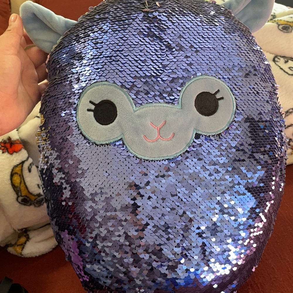 Multi colored sequence cat plushie☺️🐱💜